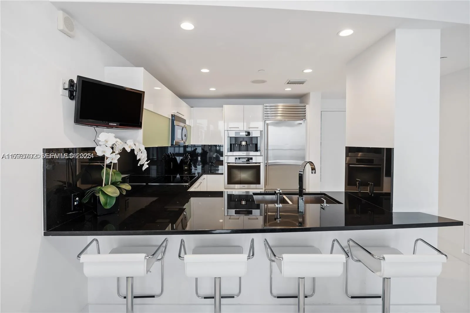 17121 Collins Ave # 1703, Sunny Isles Beach, FL 33160 photo 8