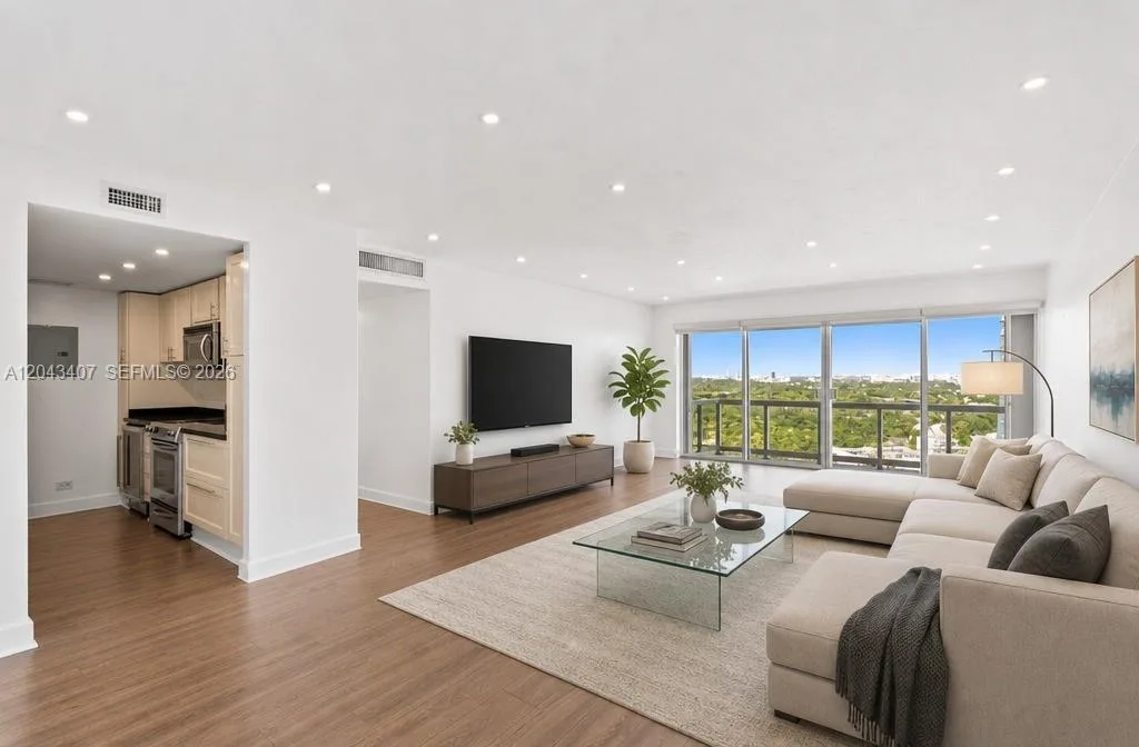 2451 Brickell Ave # PHL, Miami, FL 33129 photo 2