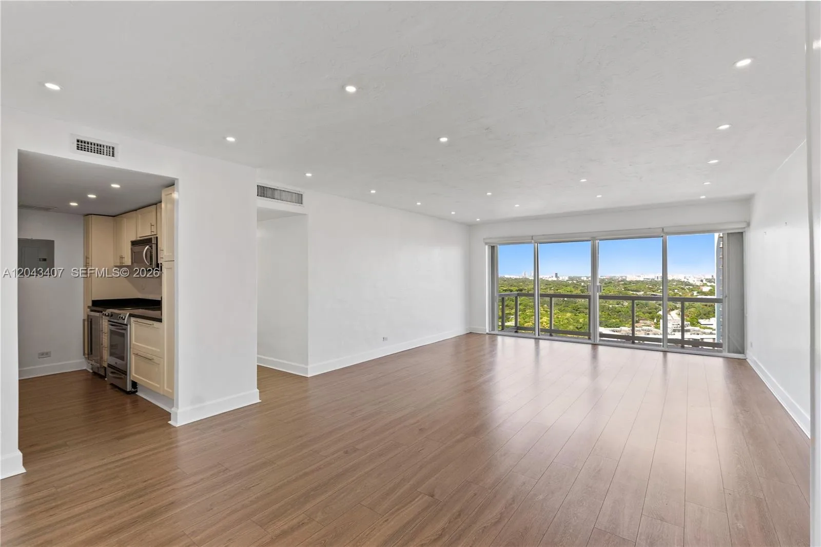 2451 Brickell Ave # PHL, Miami, FL 33129 photo 3