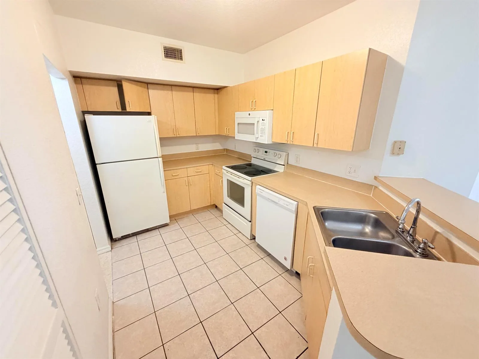 1302 Belmont Lane # 1302, North Lauderdale, FL 33068 photo 6