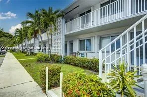 2020 NE 51st Ct # 203, Fort Lauderdale, FL 33308 photo 2