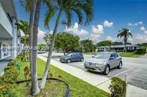 2020 NE 51st Ct # 203, Fort Lauderdale, FL 33308 photo 4