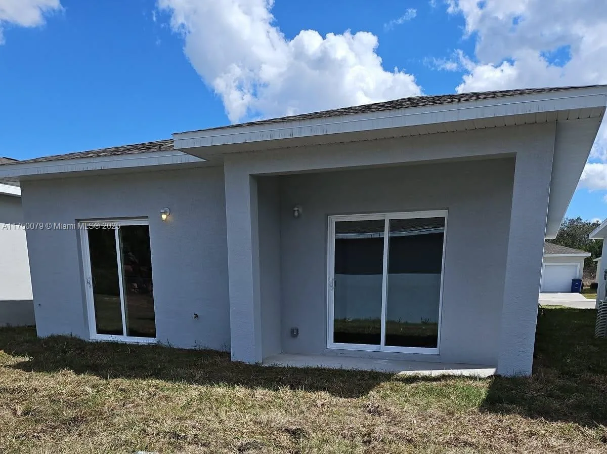 1483 Las Villas Blvd # 1483, Sebring, FL 33870 photo 2