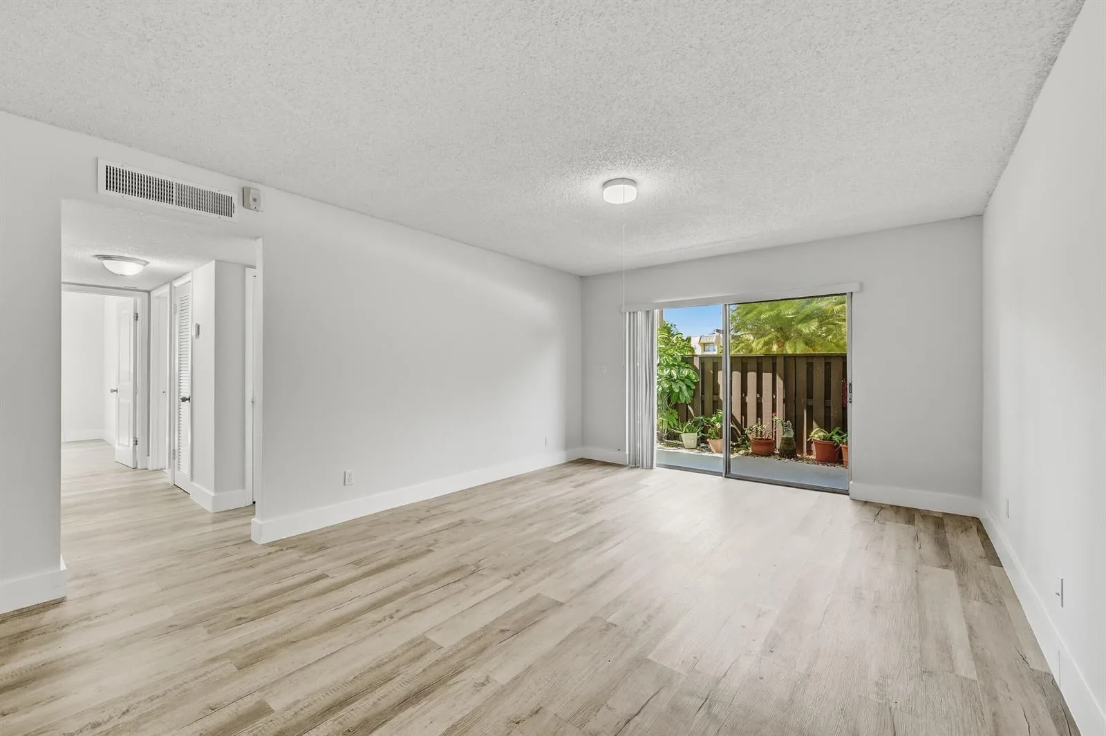 13730 SW 90th Avenue # 15, Miami, FL 33176