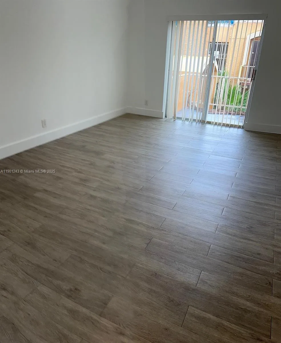 18101 NW 68th Ave # E210, Hialeah, FL 33015
