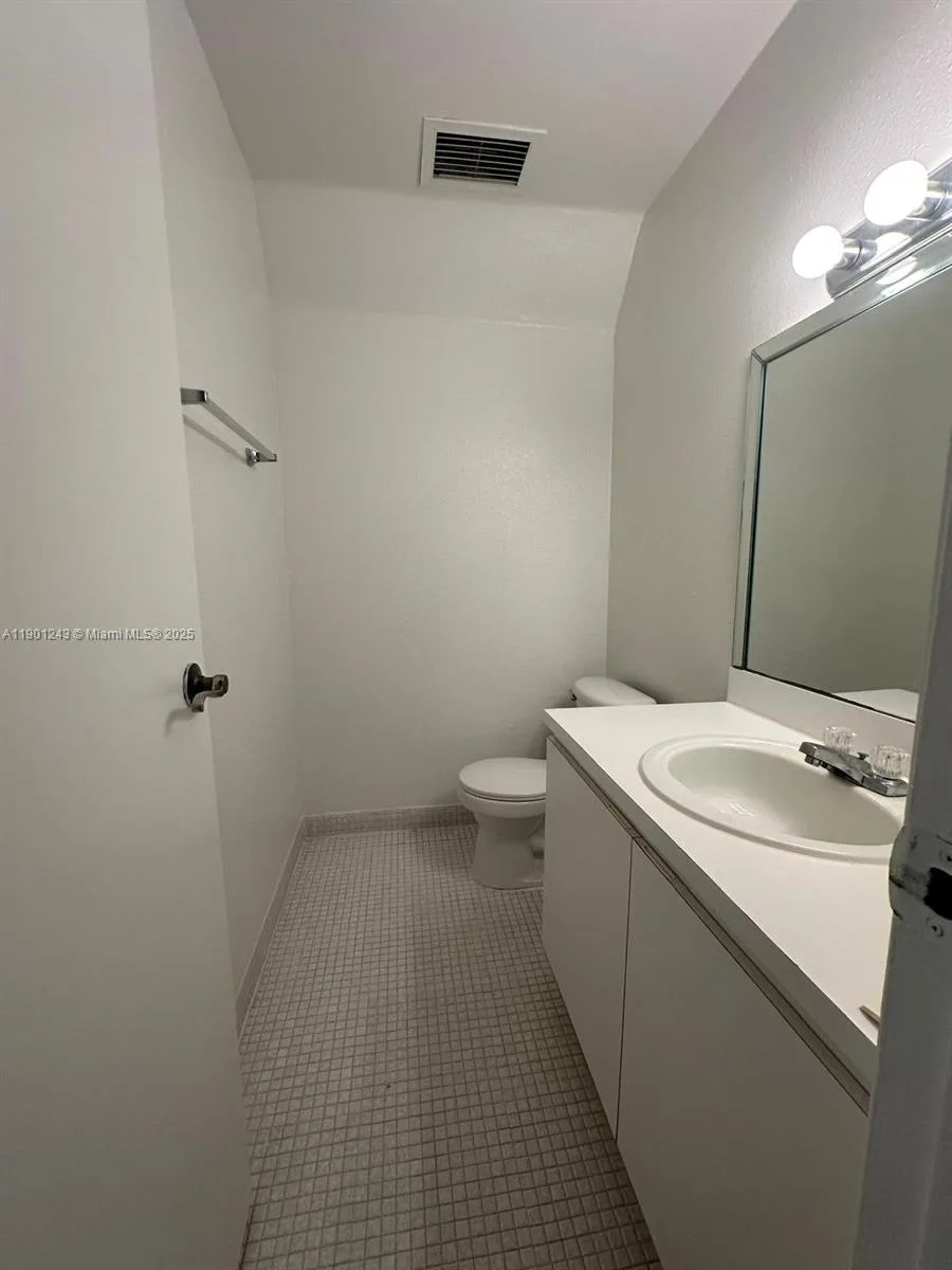 18101 NW 68th Ave # E210, Hialeah, FL 33015 photo 9
