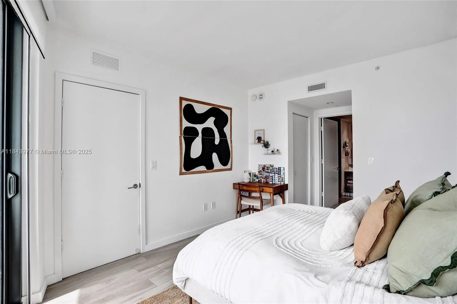 1300 S Miami Ave # 2503, Miami, FL 33130 photo 6
