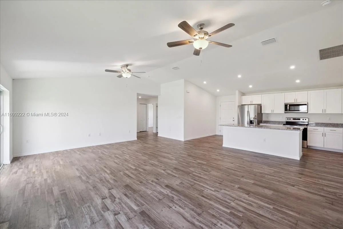 2721 NW 20th Ave, Cape Coral, FL 33993 photo 2