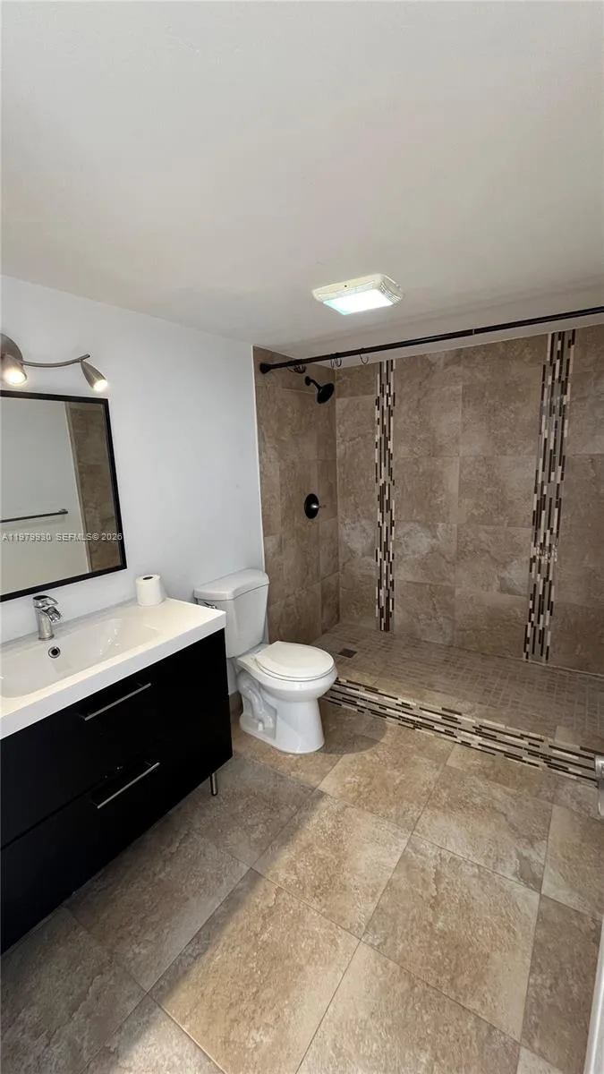 17500 N Bay Rd # S403, Sunny Isles Beach, FL 33160 photo 11
