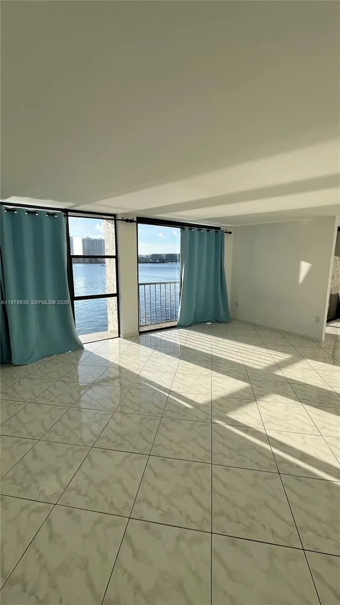 17500 N Bay Rd # S403, Sunny Isles Beach, FL 33160 photo 9
