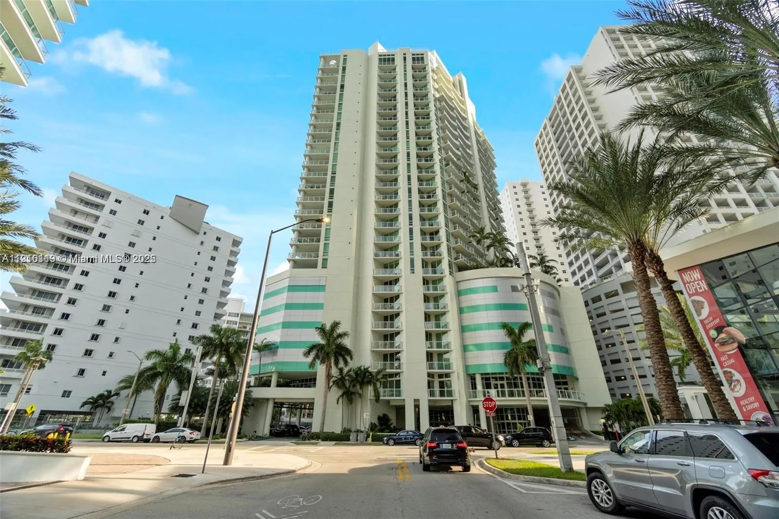 218 SE 14th St # 1003, Miami, FL 33131