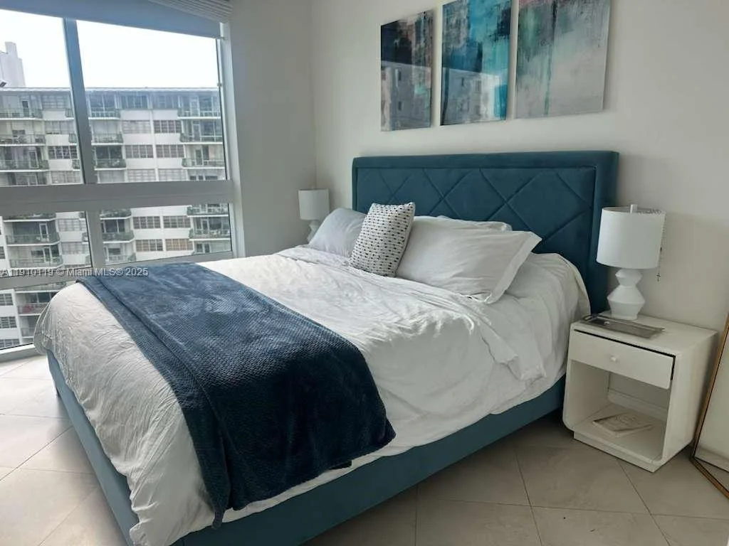 218 SE 14th St # 1003, Miami, FL 33131 photo 12