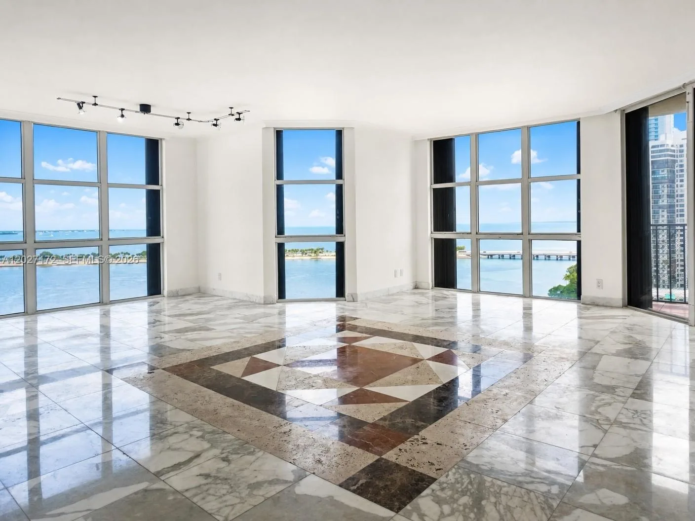 1925 Brickell Ave # D-1808, Miami, FL 33129 photo 2