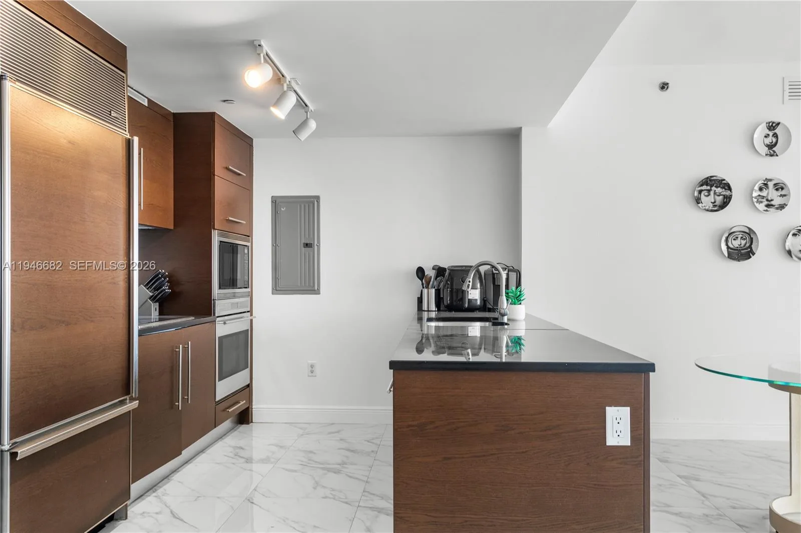 465 Brickell Ave # 5505, Miami, FL 33131 photo 3
