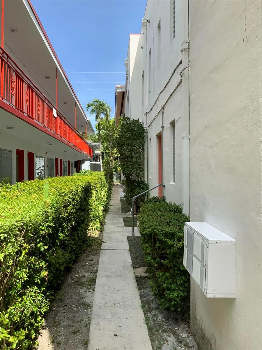 625 MICHIGAN Avenue, Miami Beach, FL 33139 photo 7