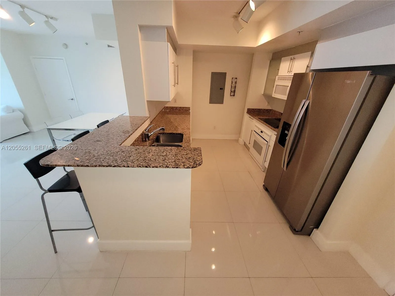 325 S Biscayne Blvd # 1719, Miami, FL 33131 photo 12