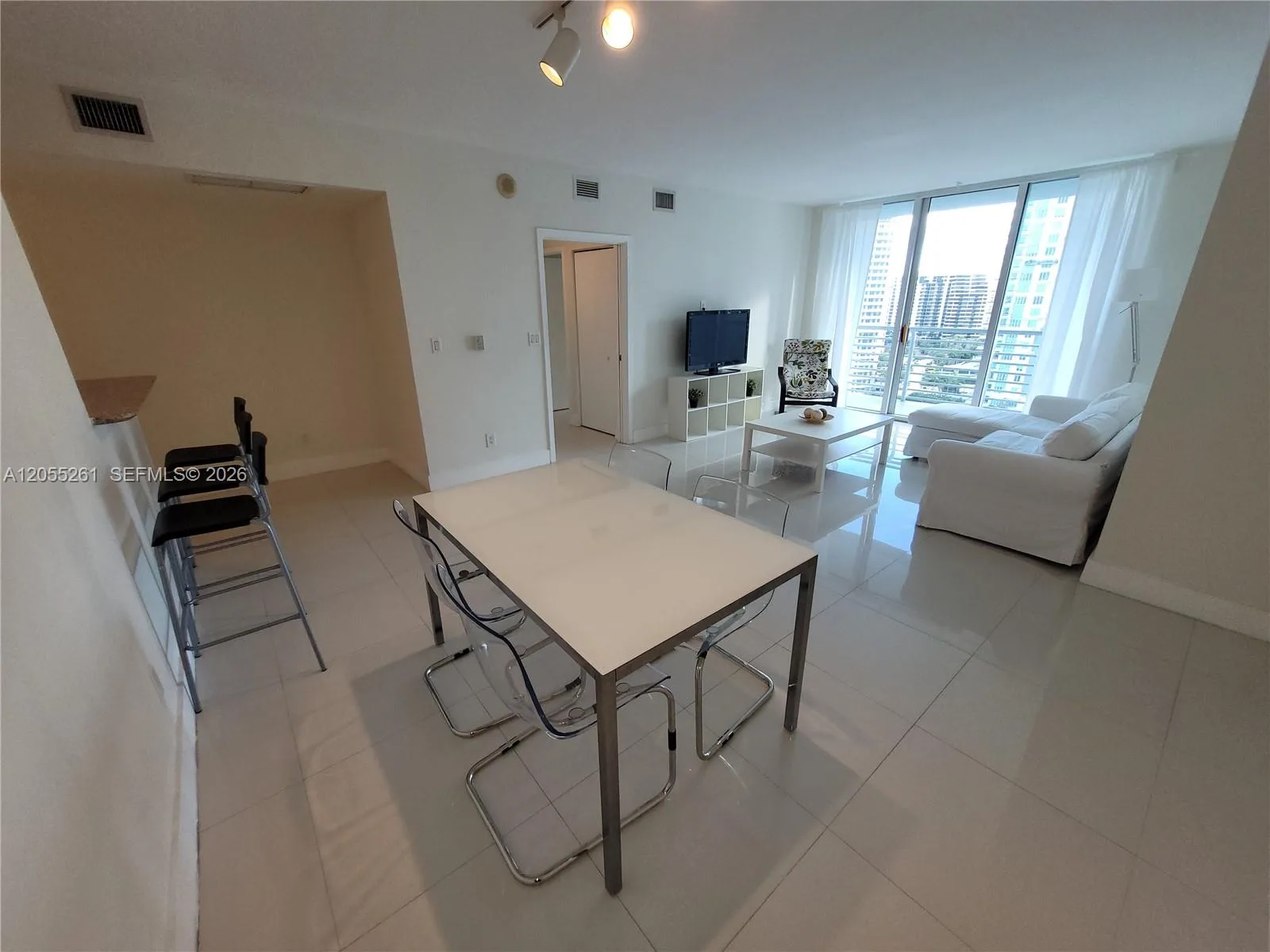 325 S Biscayne Blvd # 1719, Miami, FL 33131 photo 9