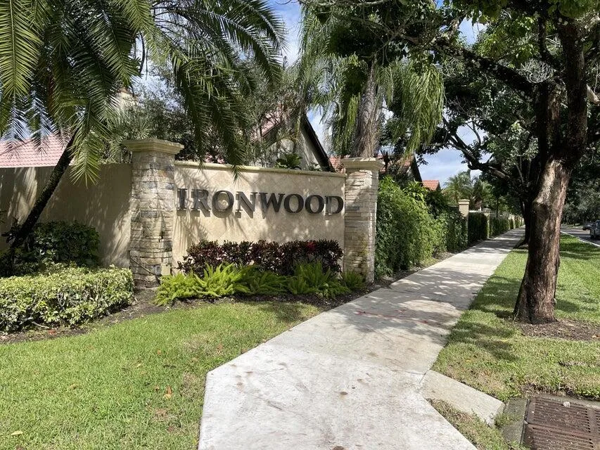 36 Ironwood Way N # 36, Palm Beach Gardens, FL 33418