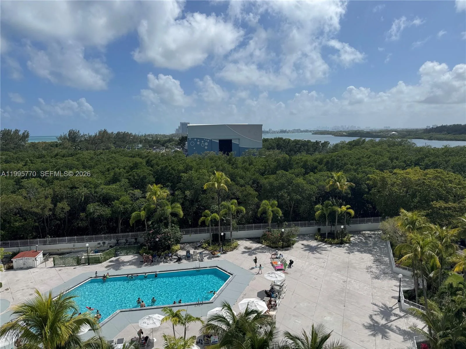 100 Bayview Dr # 725, Sunny Isles Beach, FL 33160 photo 3