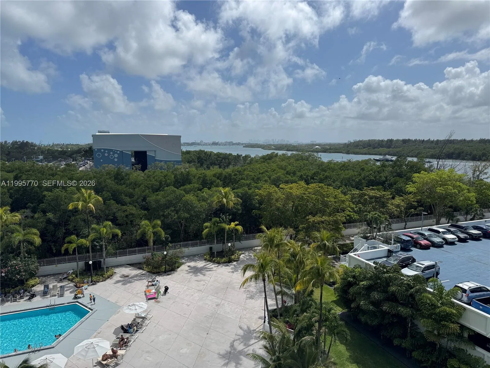 100 Bayview Dr # 725, Sunny Isles Beach, FL 33160 photo 4