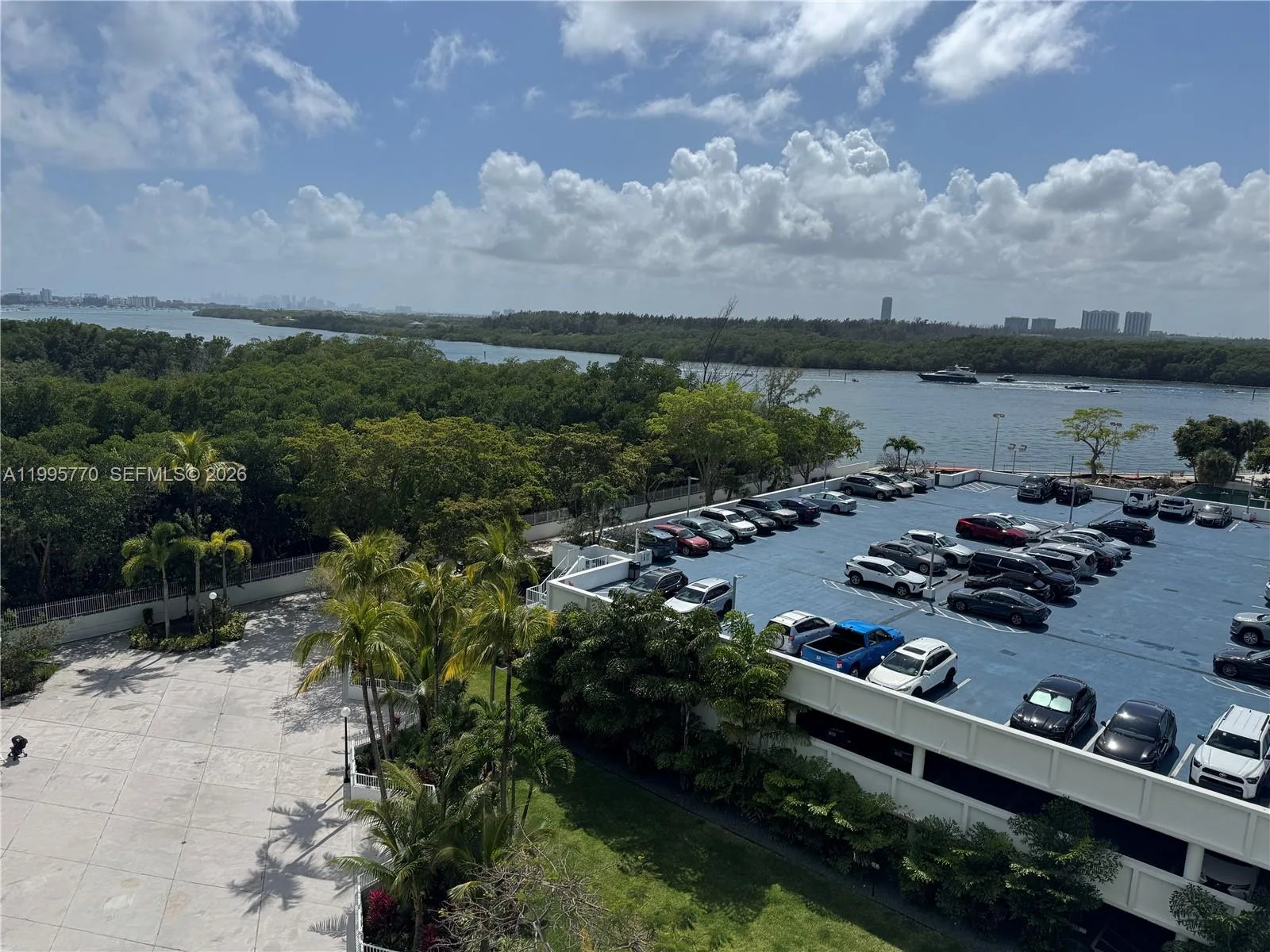 100 Bayview Dr # 725, Sunny Isles Beach, FL 33160 photo 6