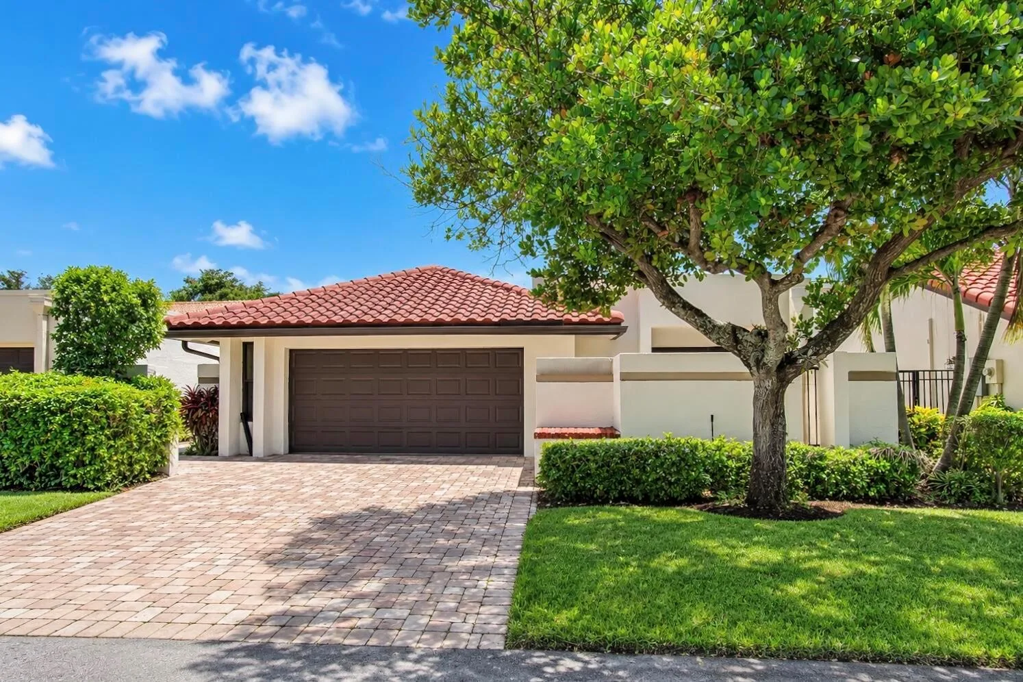 21460 LAGUNA Drive, Boca Raton, FL 33433