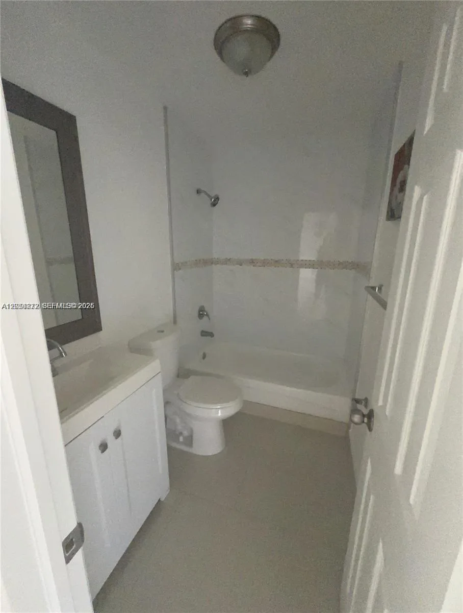6970 NW 186th St # 3-502, Hialeah, FL 33015 photo 10