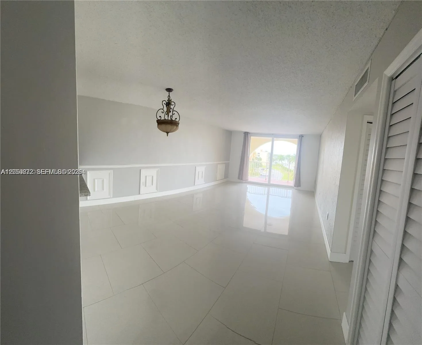 6970 NW 186th St # 3-502, Hialeah, FL 33015 photo 4