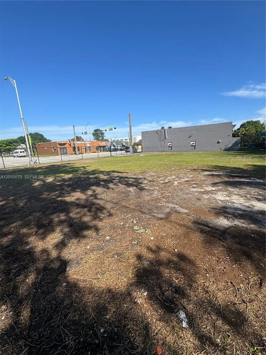 5851 NW 17th Ave, Miami, FL 33142