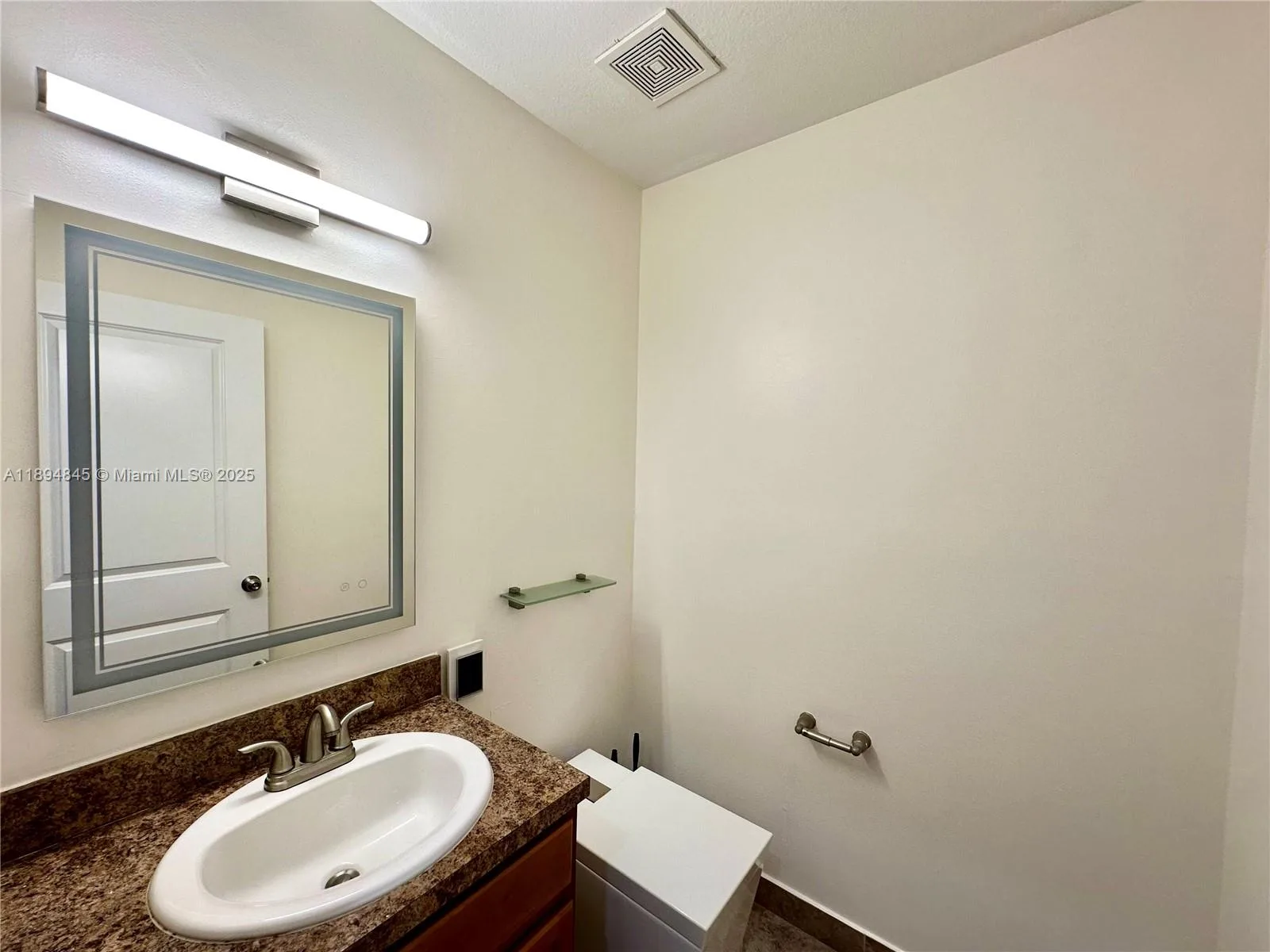 404 NE 194th Ter, Miami, FL 33179 photo 10