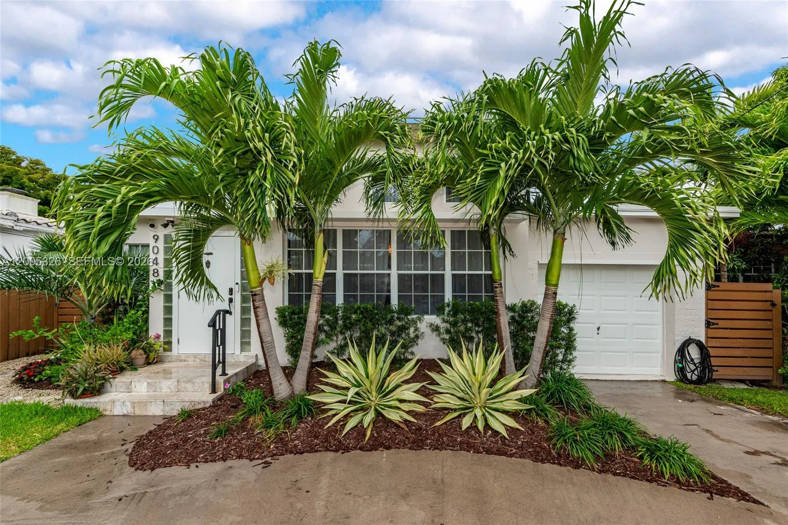 9048 Carlyle Ave, Surfside, FL 33154