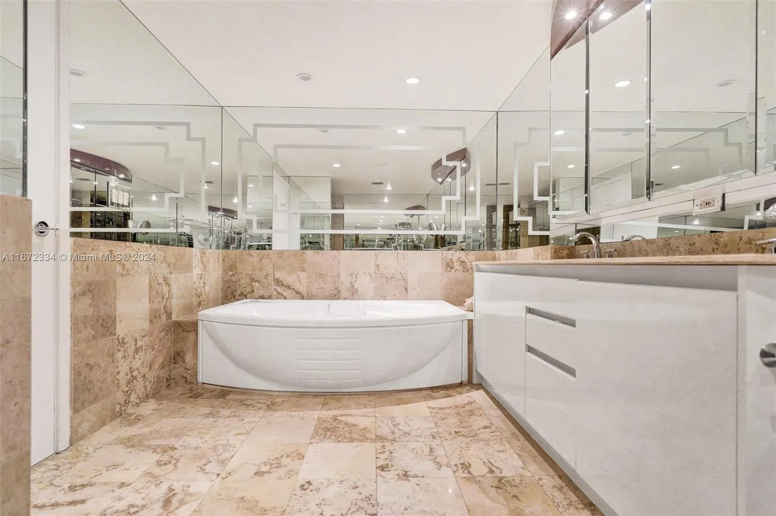1455 Ocean Dr # 1203, Miami Beach, FL 33139 photo 10