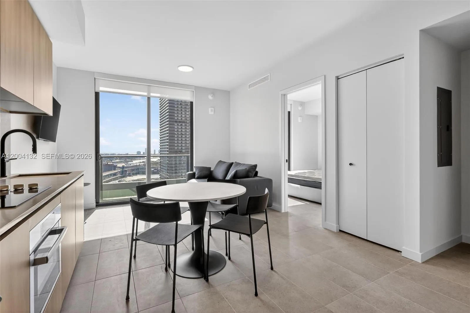 121 NE 5th Steet # 3313, Miami, FL 33132