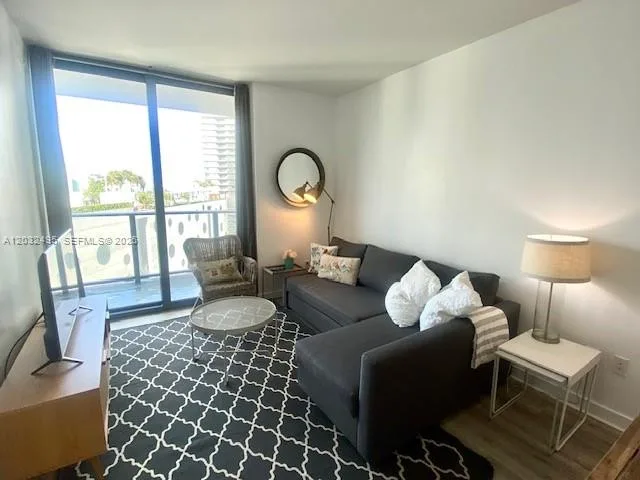 501 NE 31st St # 802, Miami, FL 33137 photo 4