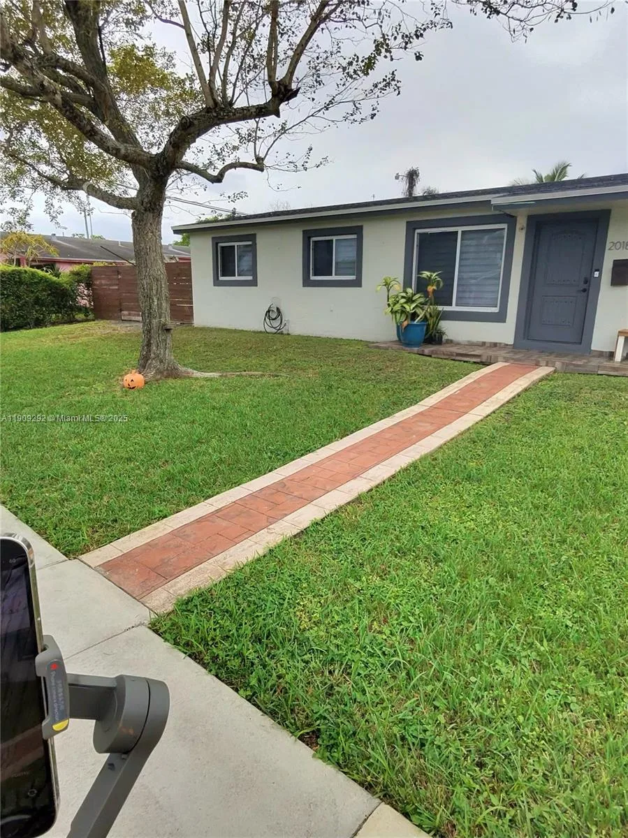 20180 NW 14th Ct, Miami Gardens, FL 33169 photo 11