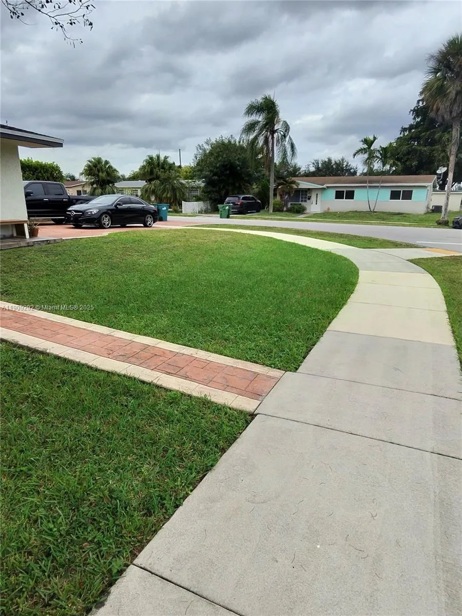 20180 NW 14th Ct, Miami Gardens, FL 33169 photo 12