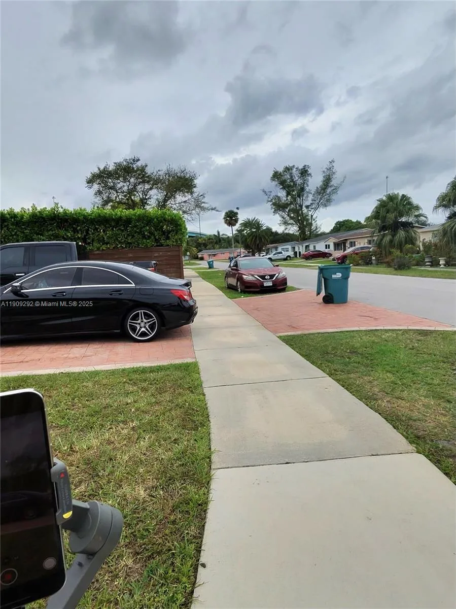 20180 NW 14th Ct, Miami Gardens, FL 33169 photo 9