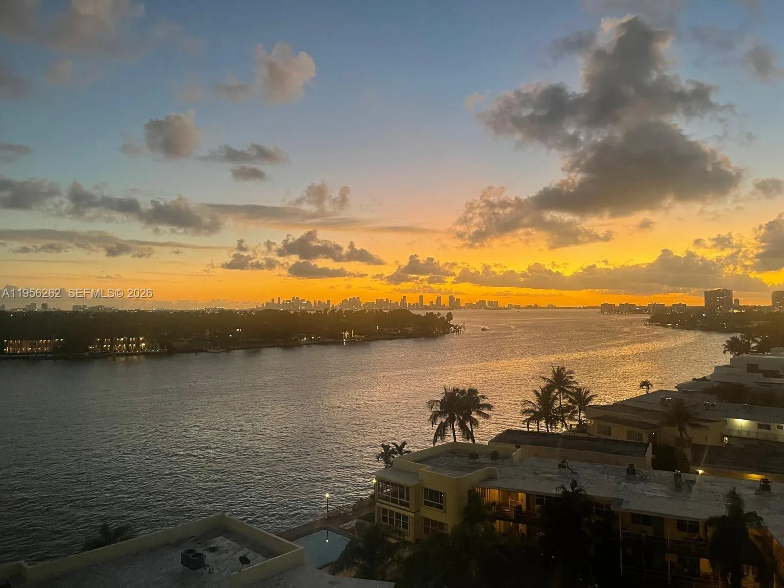 900 Bay Dr # 821, Miami Beach, FL 33141