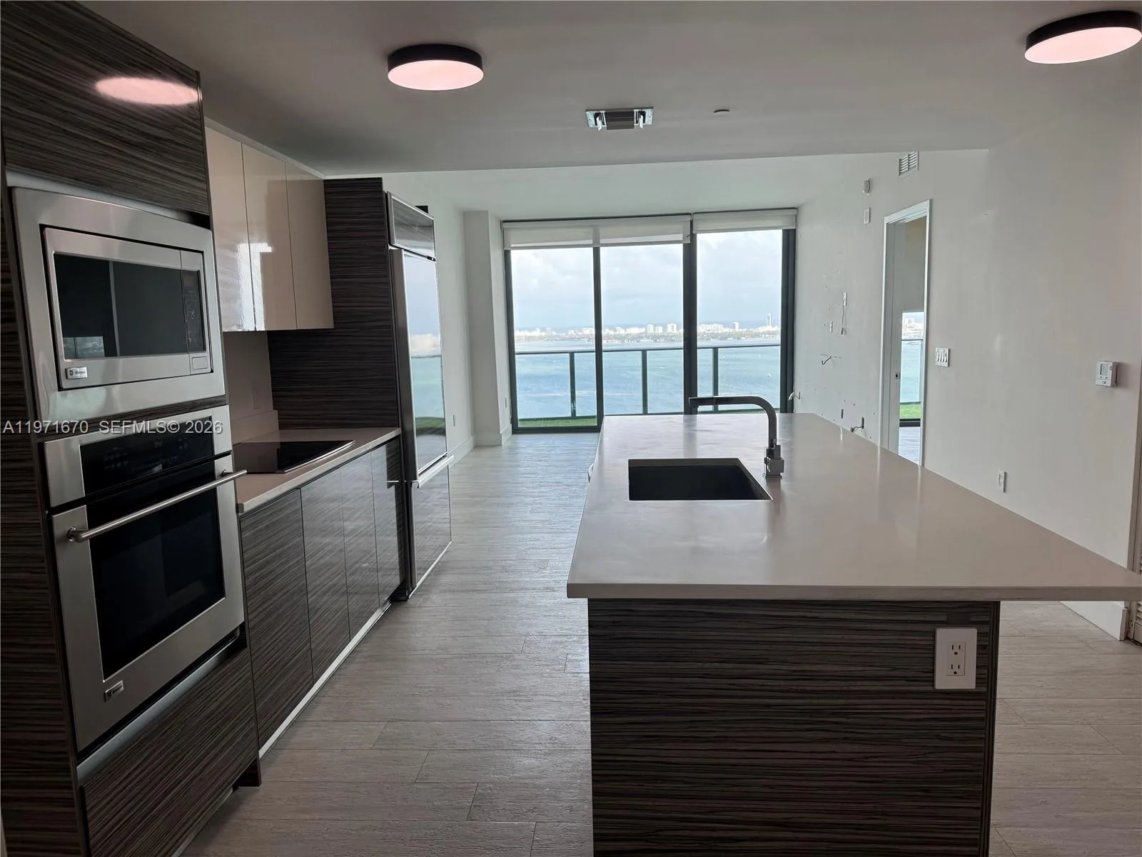 460 NE 28th St # 3906, Miami, FL 33137 photo 3