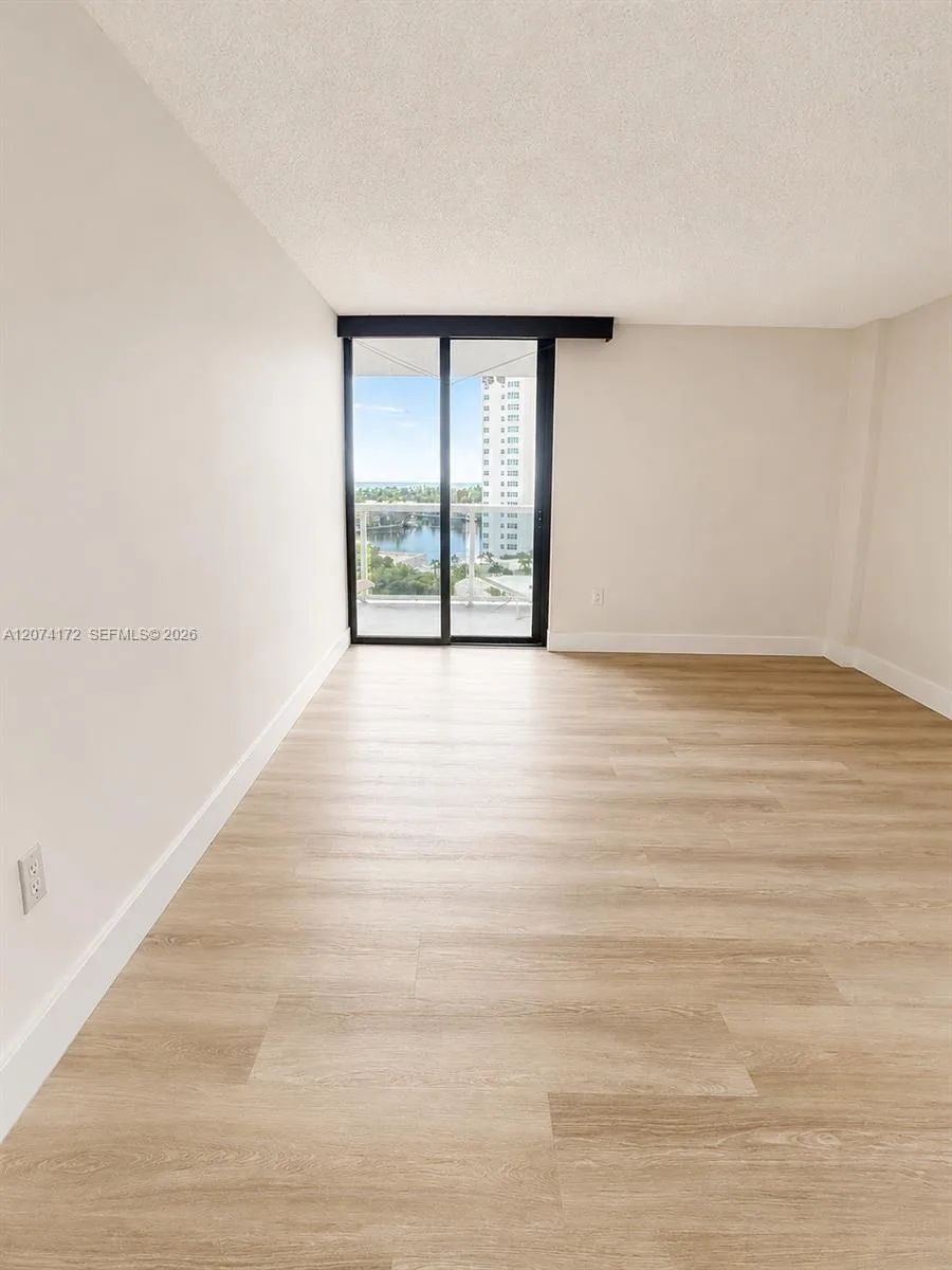 20505 E Country Club Dr # 1037, Aventura, FL 33180 photo 7