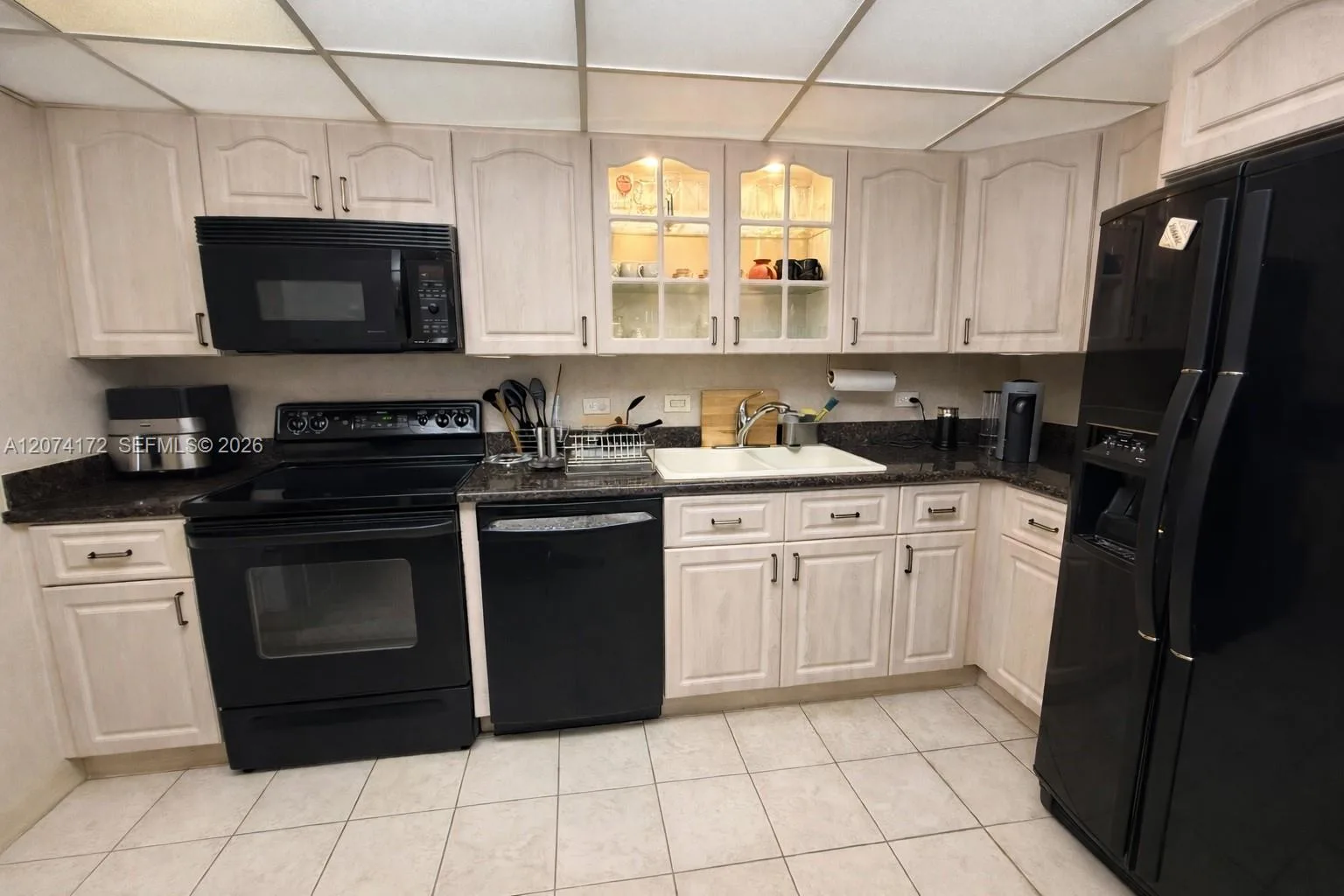 20505 E Country Club Dr # 1037, Aventura, FL 33180 photo 8