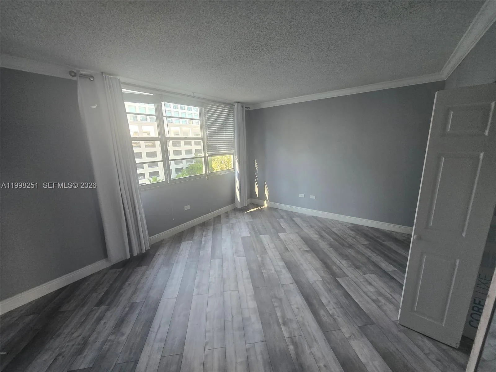 825 Brickell Bay Dr # 750, Miami, FL 33131