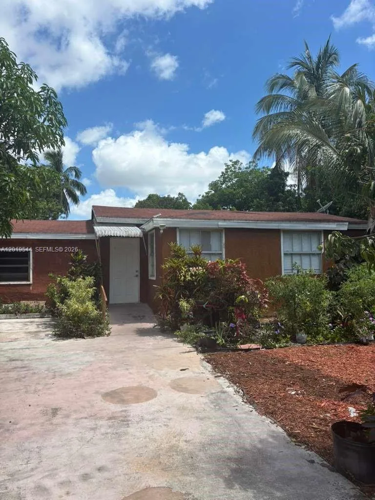 1447 NW 98th St # 0, Miami, FL 33147