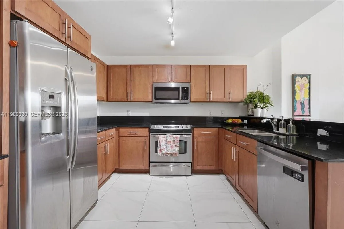 8390 SW 72nd Ave # 106, Miami, FL 33143 photo 5
