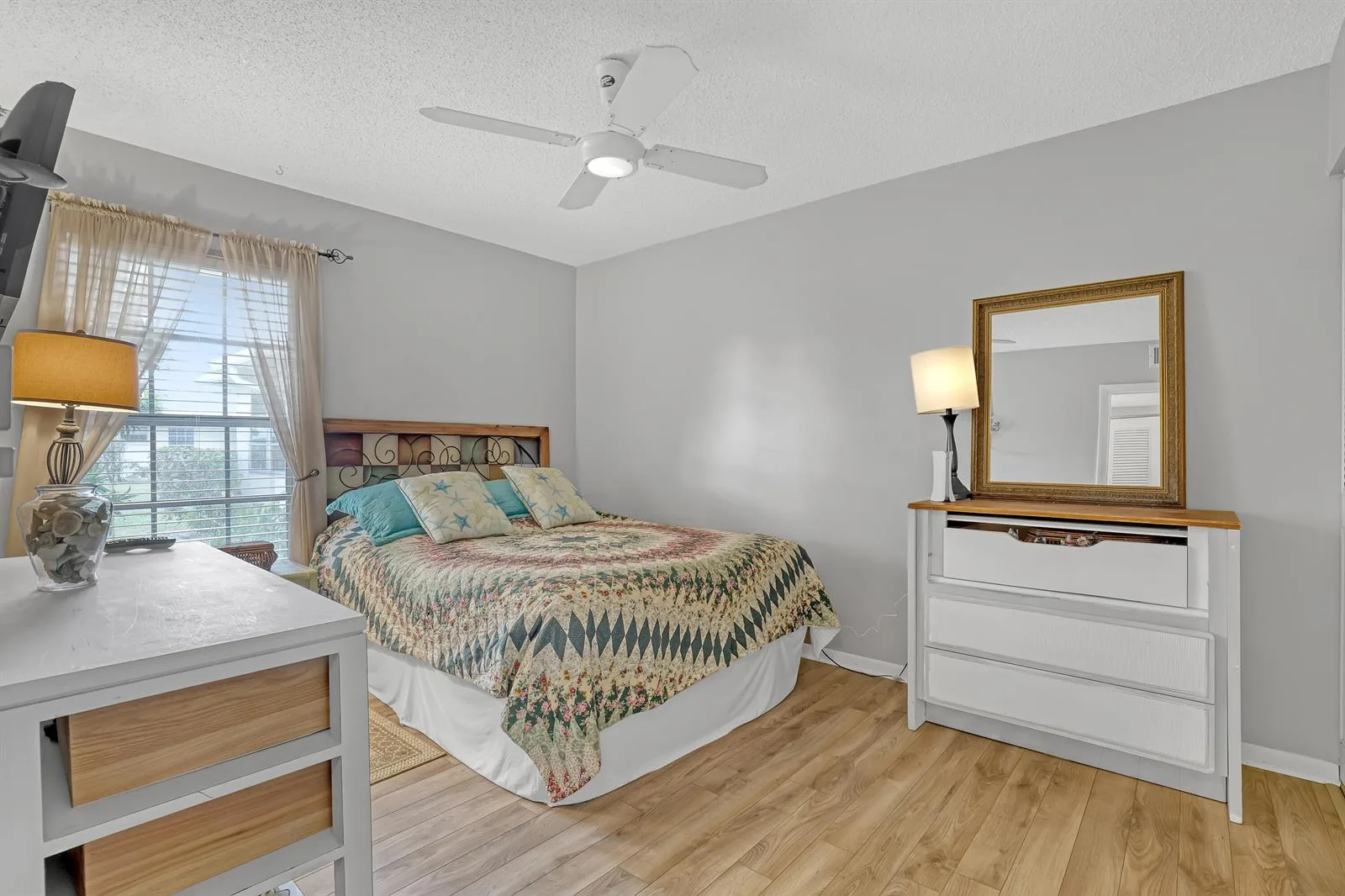 553 Covered Bridge Boulevard, Lake Worth, FL 33467 photo 12