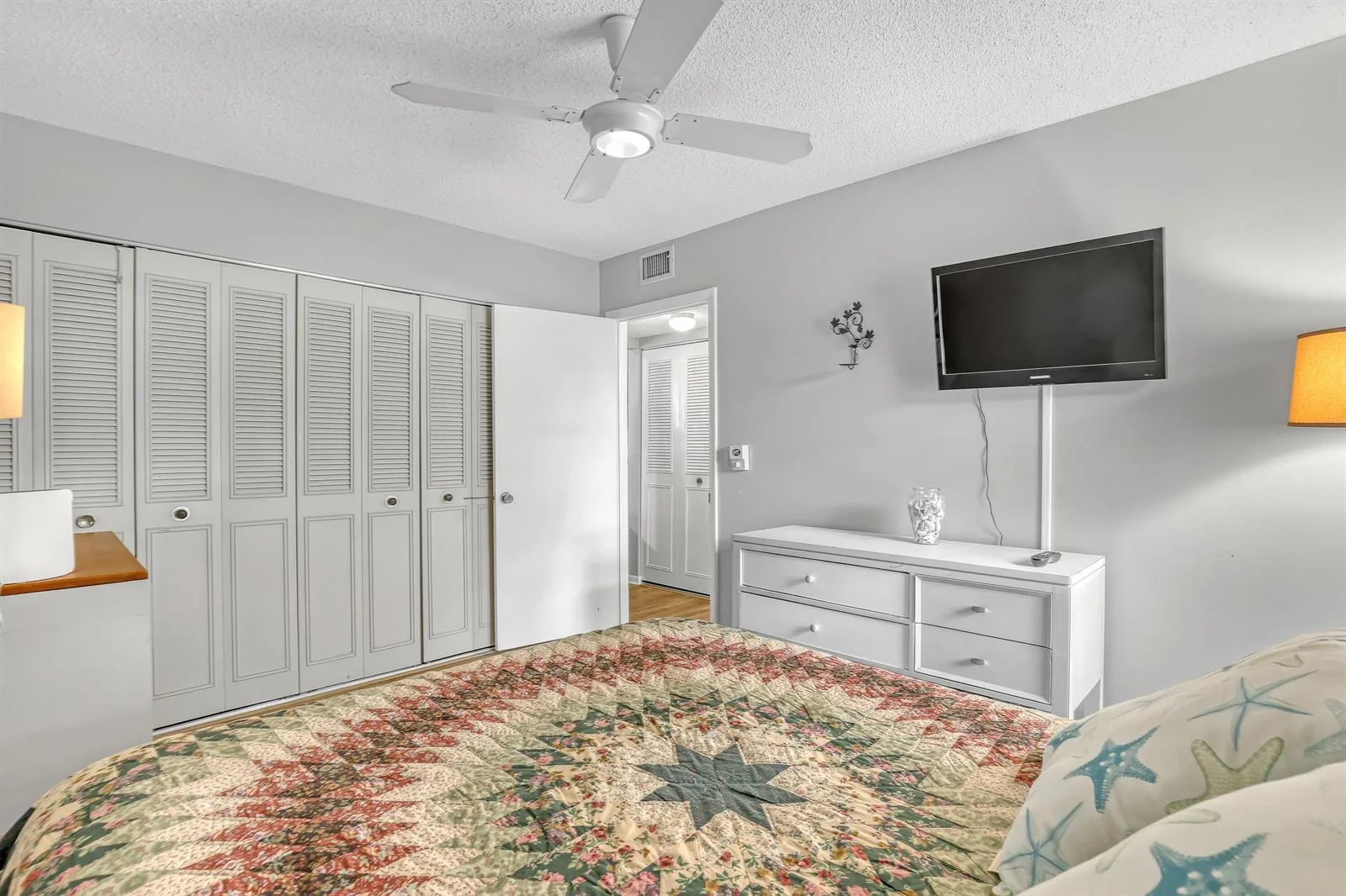 553 Covered Bridge Boulevard, Lake Worth, FL 33467 photo 13
