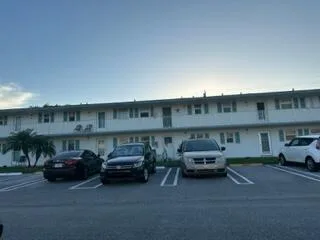1117 Lake Terrace # 105, Boynton Beach, FL 33426