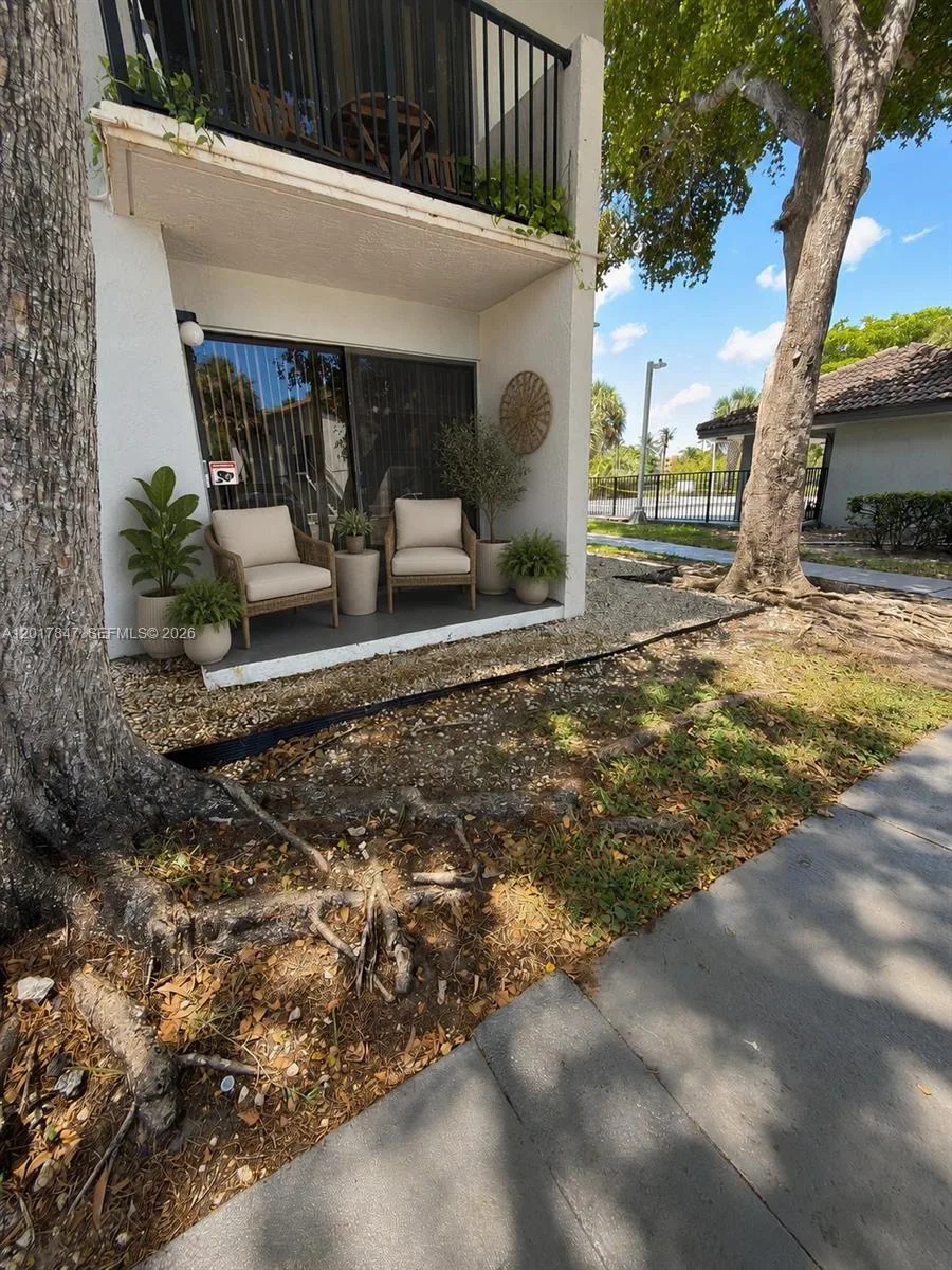 7235 NW 179th St # 101, Hialeah, FL 33015 photo 2