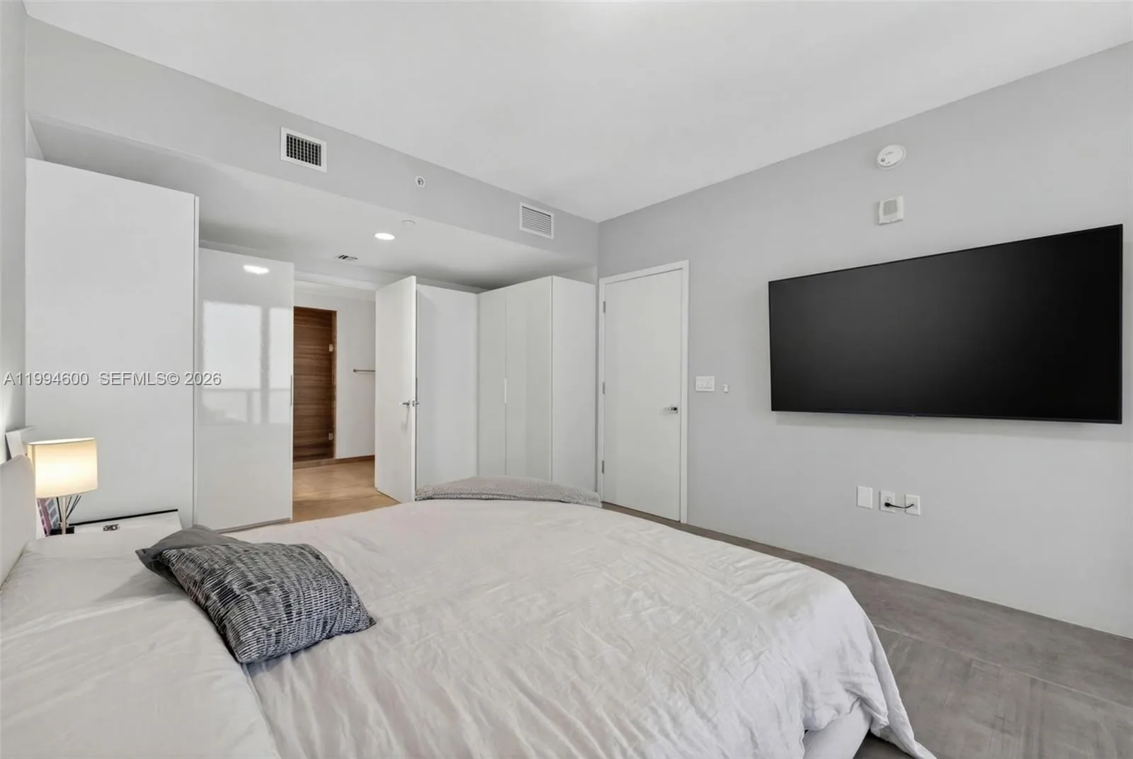 1010 Brickell Av # 4203, Miami, FL 33131 photo 12