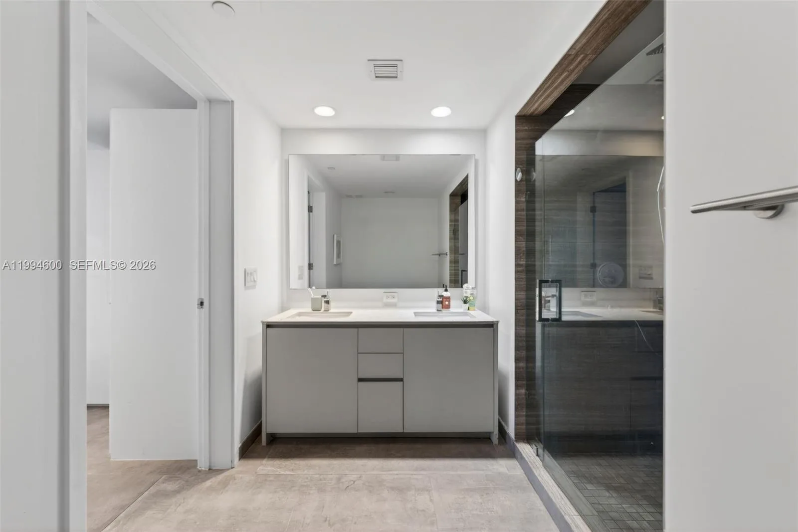 1010 Brickell Av # 4203, Miami, FL 33131 photo 13